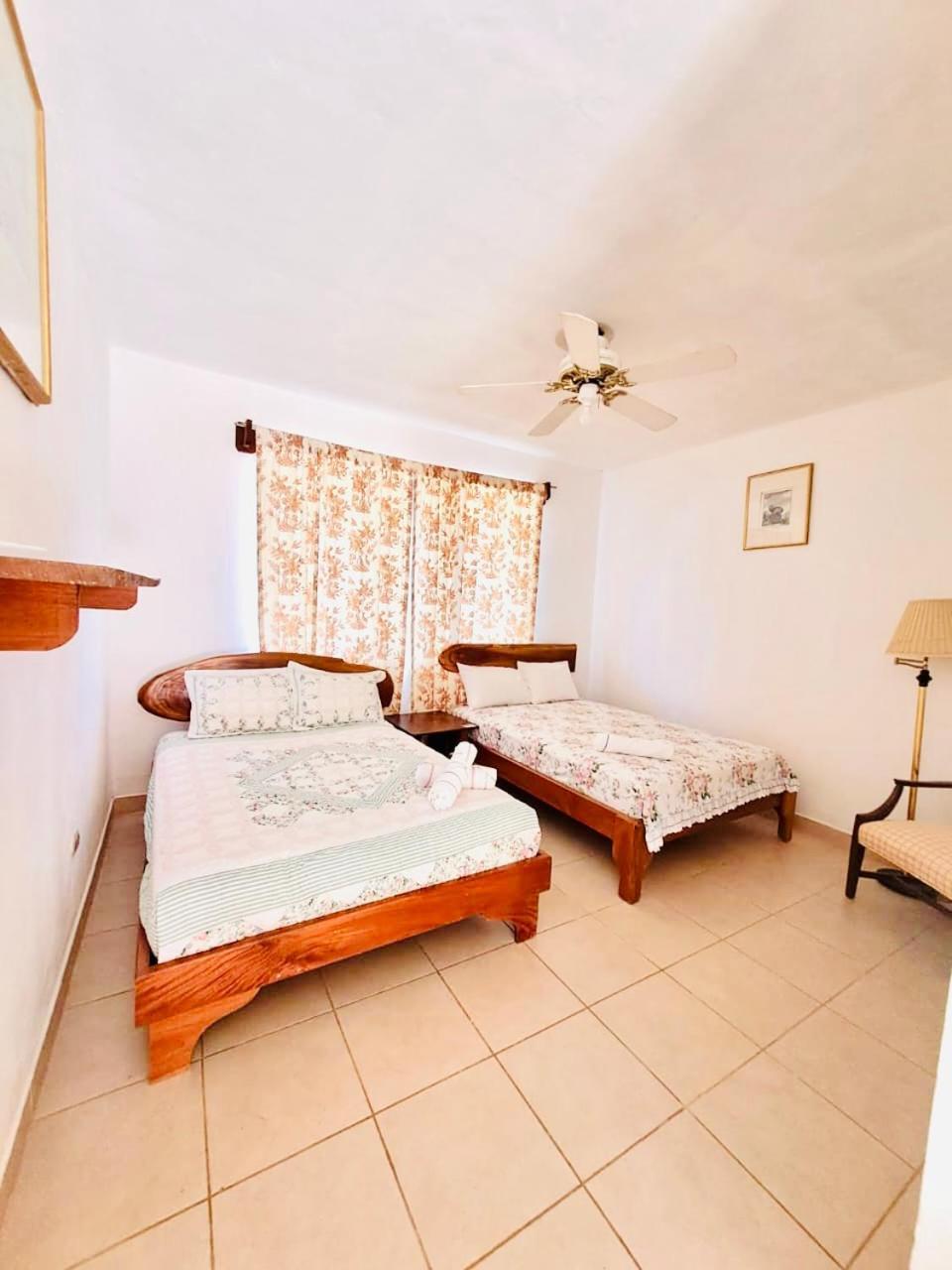 Hotel Georgi Cr Veintisiete de Abril Extérieur photo