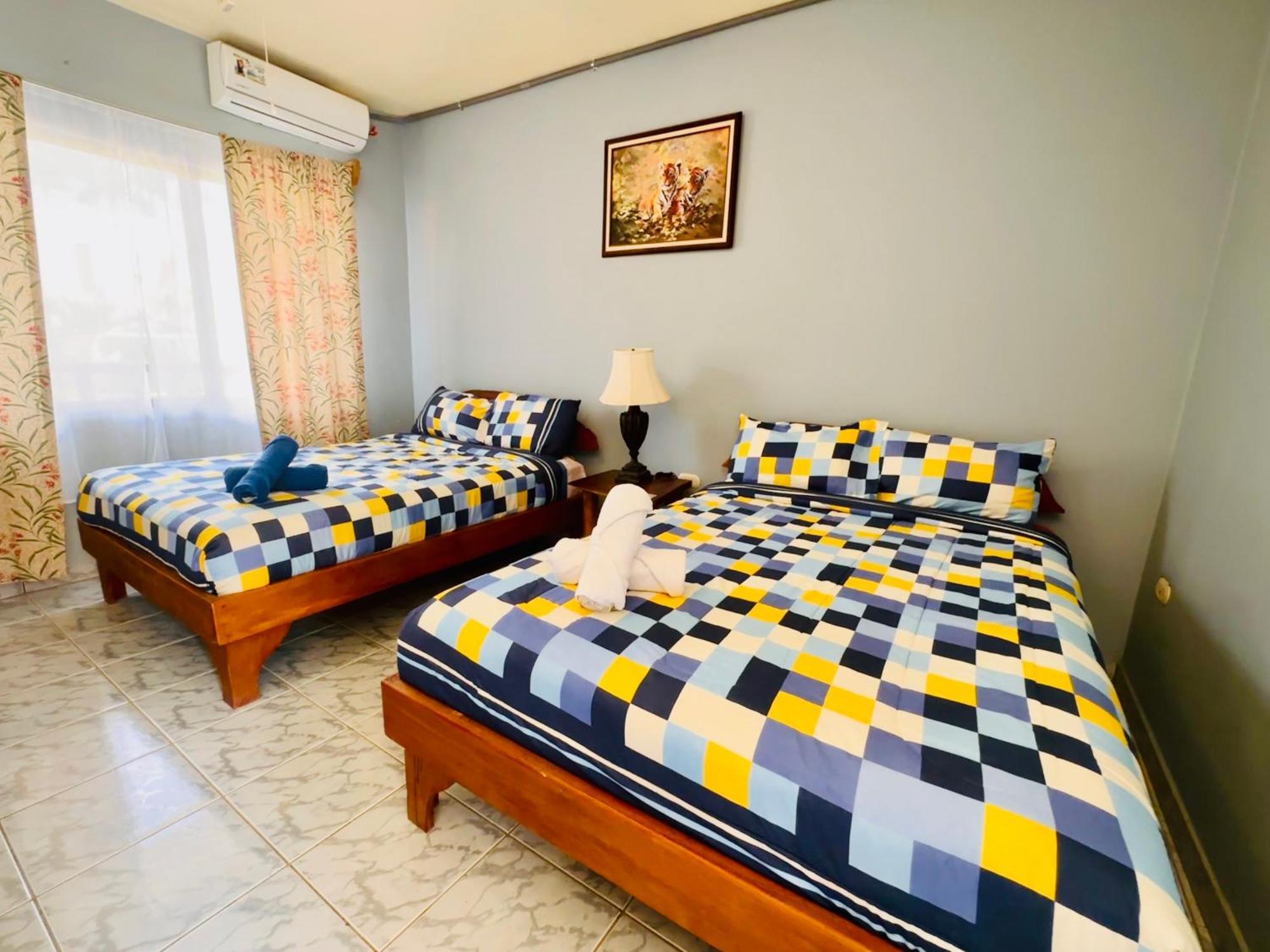 Hotel Georgi Cr Veintisiete de Abril Extérieur photo