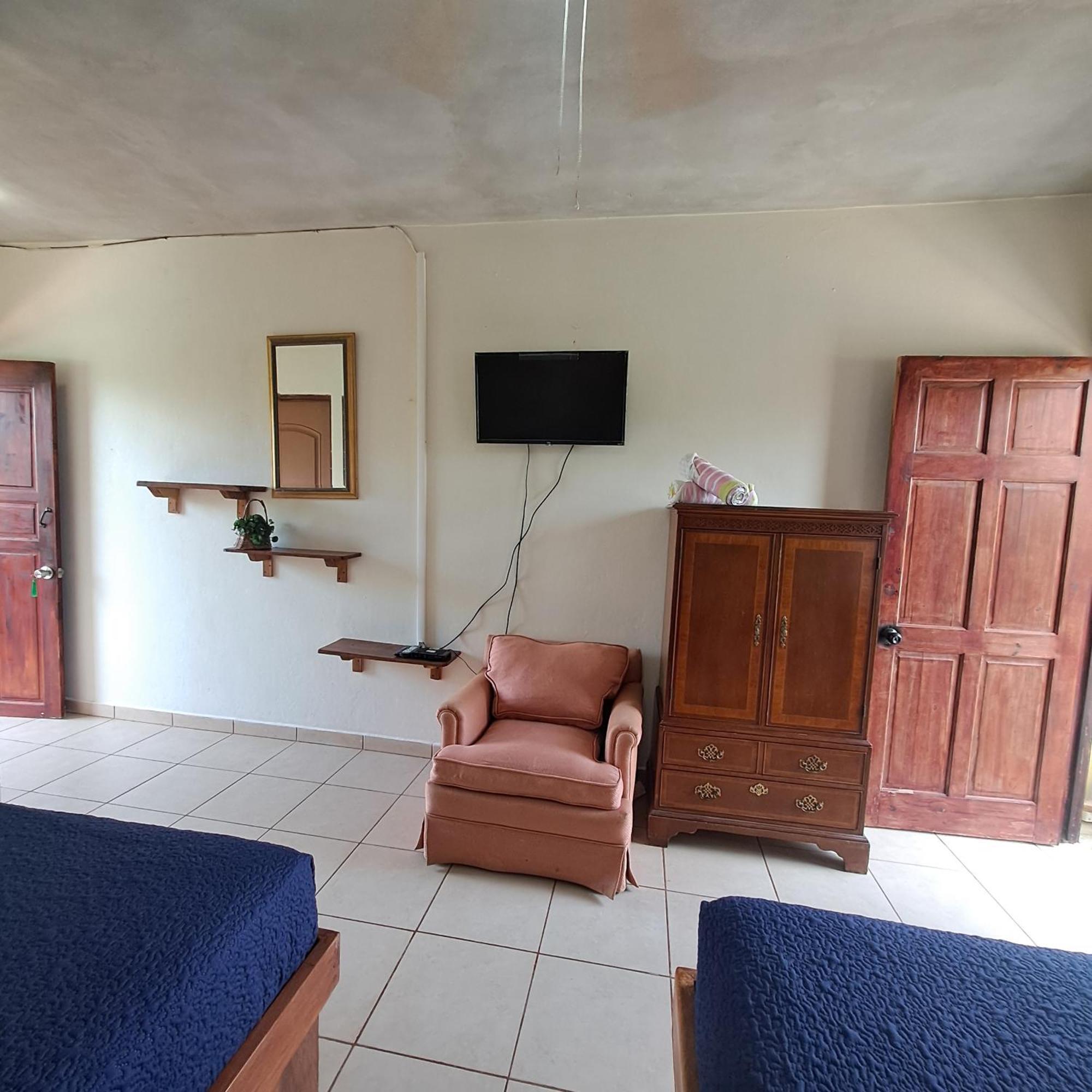 Hotel Georgi Cr Veintisiete de Abril Extérieur photo